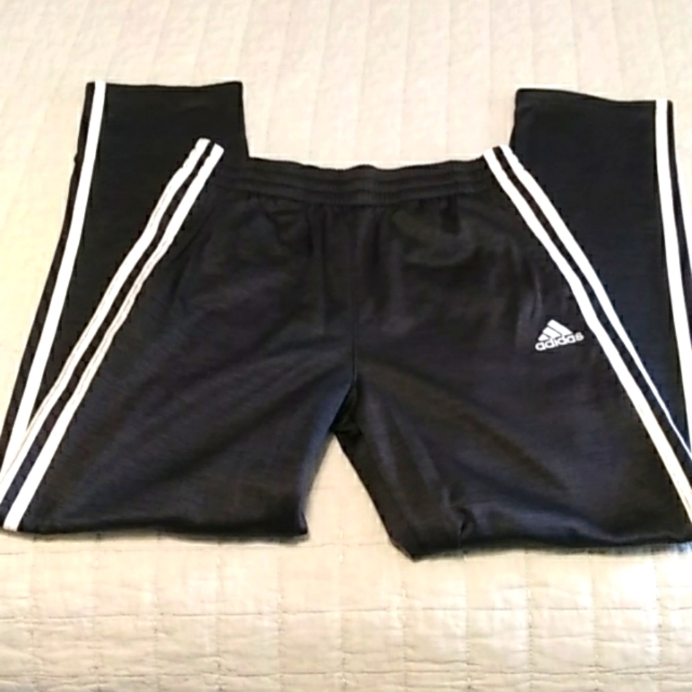 Boys super soft Adidas sweatpants, VGUC